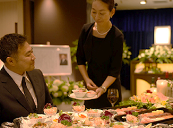 通夜振る舞い　精進落とし　会食