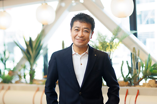 「父の言葉通り、両親の死に目に会えずとも」