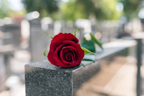 家族葬と一般葬の違い
