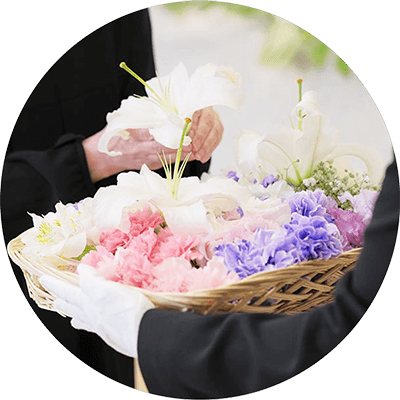 お棺へのお花入れ