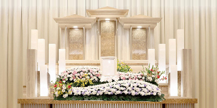 オリジナル葬儀 豪華な生花祭壇