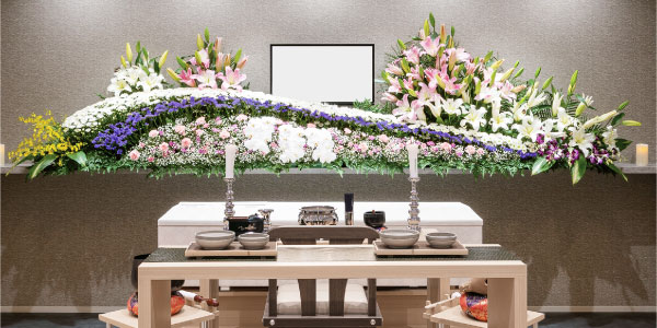 オリジナル葬儀 豪華な生花祭壇