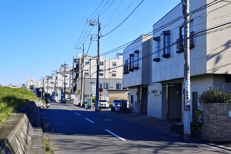 戸田葬祭場の隣にあります