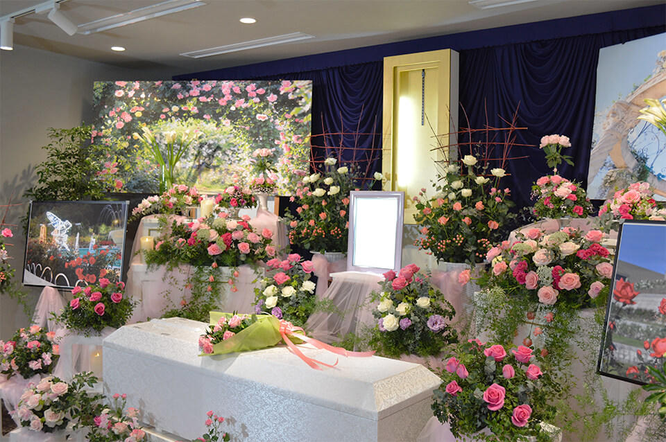 家族葬のファミーユ小松　花祭壇