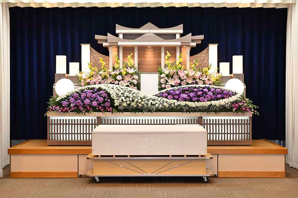 家族葬のファミーユ藤崎宮前　祭壇