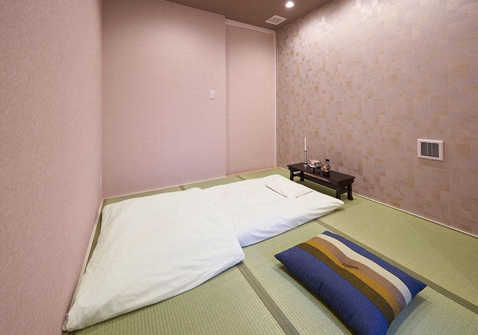 【安置室】畳の部屋にお布団で安置します