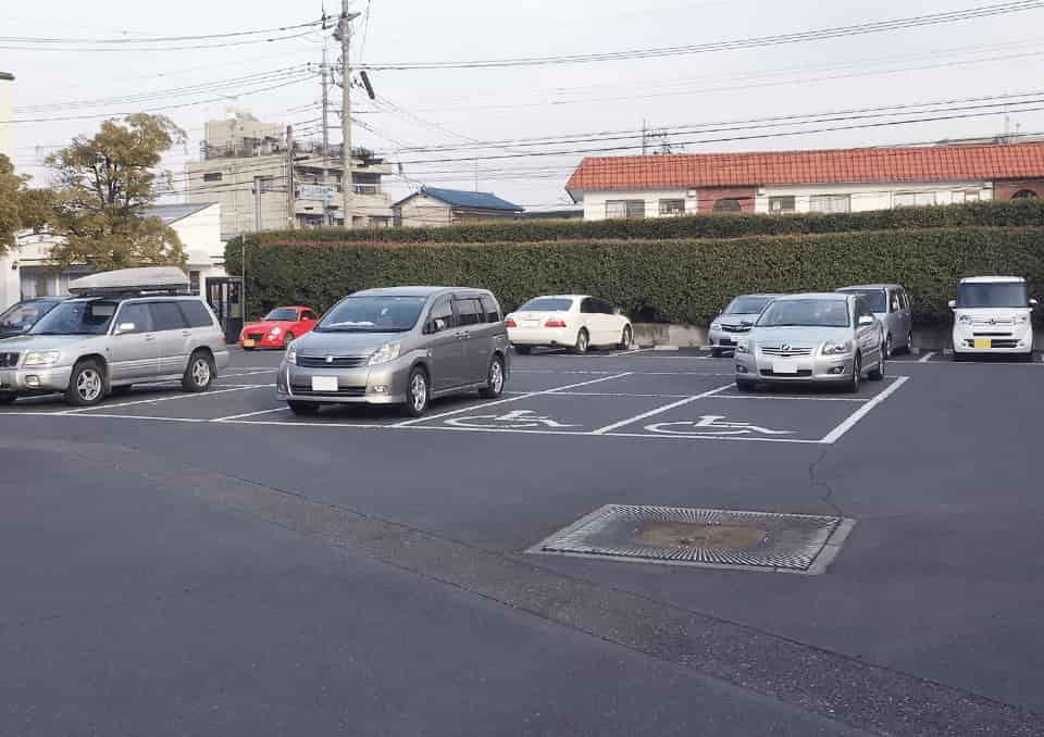 駐車場（約174台駐車可能）