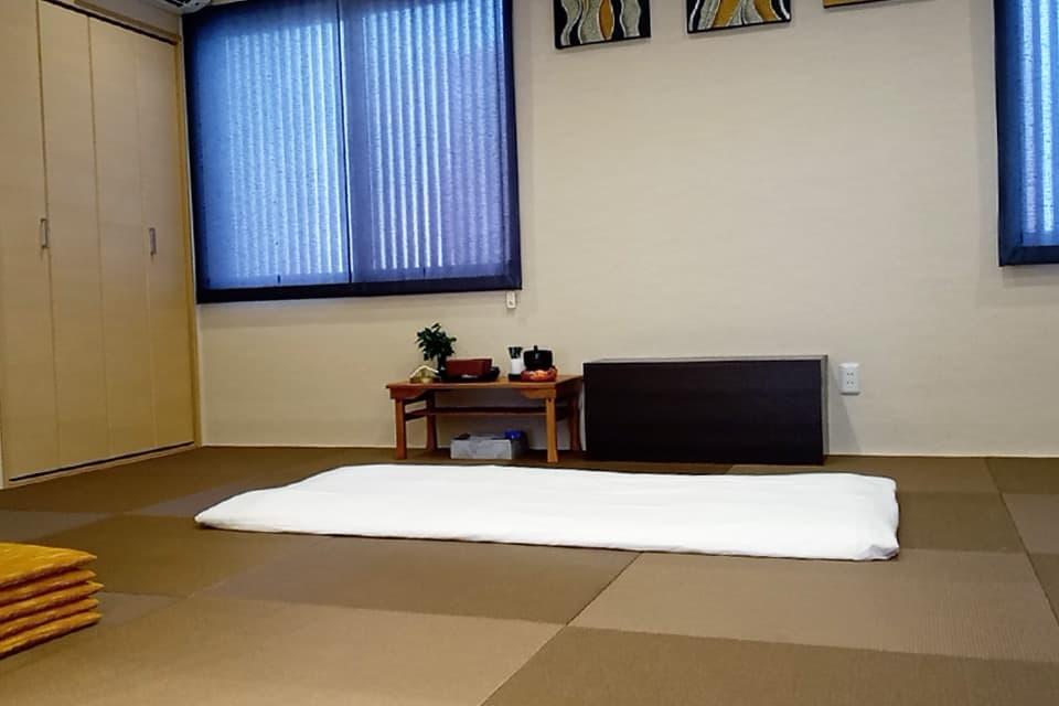 【安置室】畳のお部屋にお布団で安置いたします