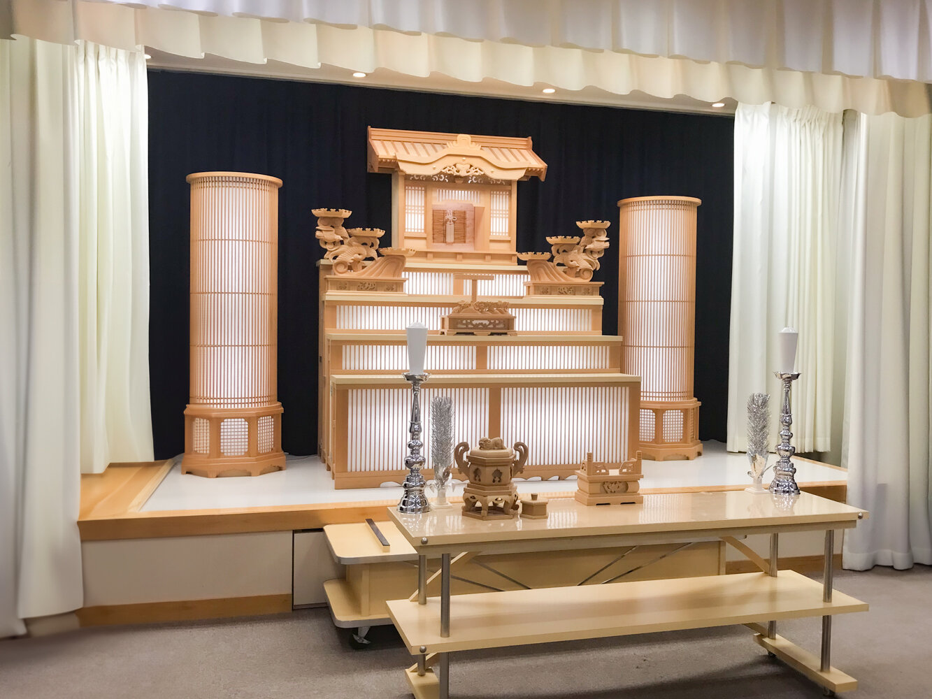 家族葬のファミーユ 長嶺西ホール　祭壇例_2（5/19枚）