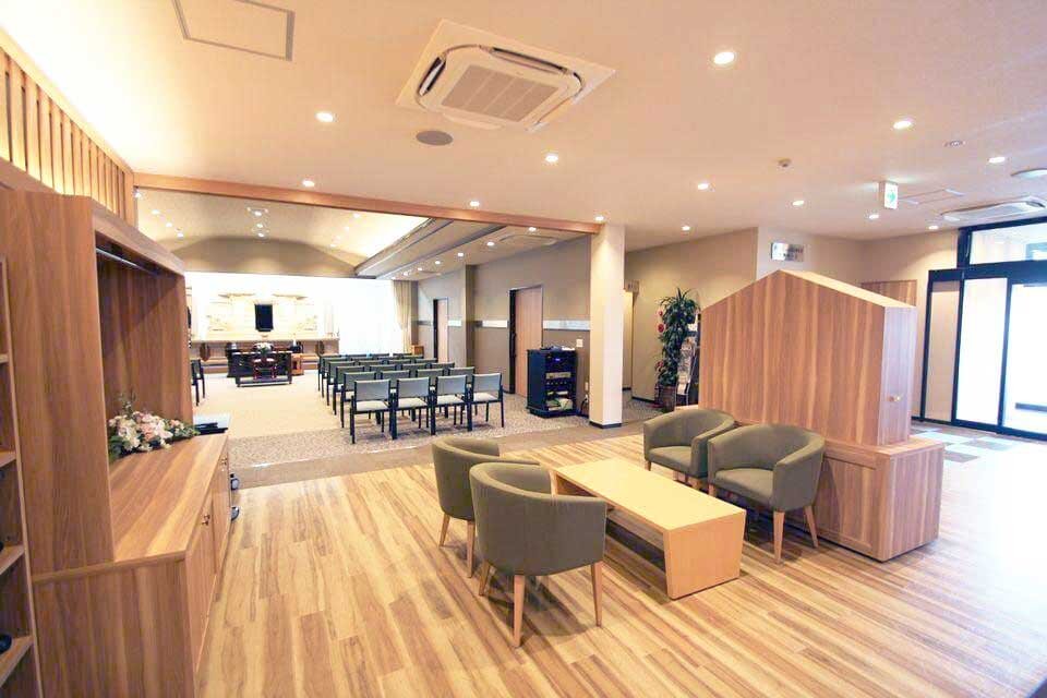 家族葬のファミーユ 半田東浦　ロビー（7/17枚）