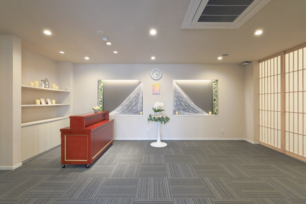 家族葬のファミーユ 新屋敷ホール　受付（3/18枚）