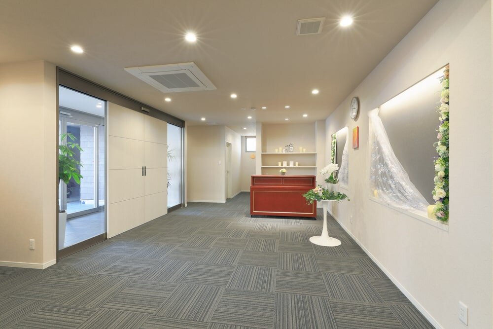 家族葬のファミーユ 新屋敷ホール　ロビー（4/18枚）