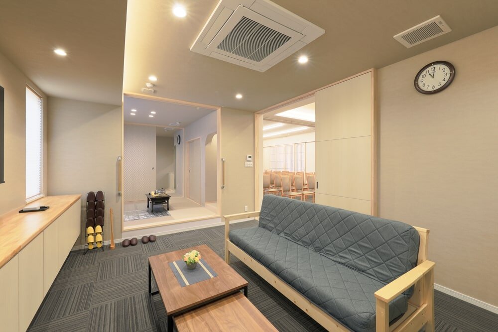 家族葬のファミーユ 新屋敷ホール　控え室_洋室1（9/18枚）