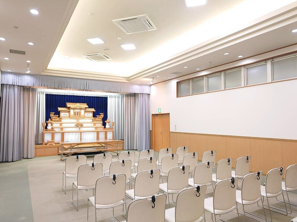家族葬のファミーユ 吉村ホール　式場（2/15枚）