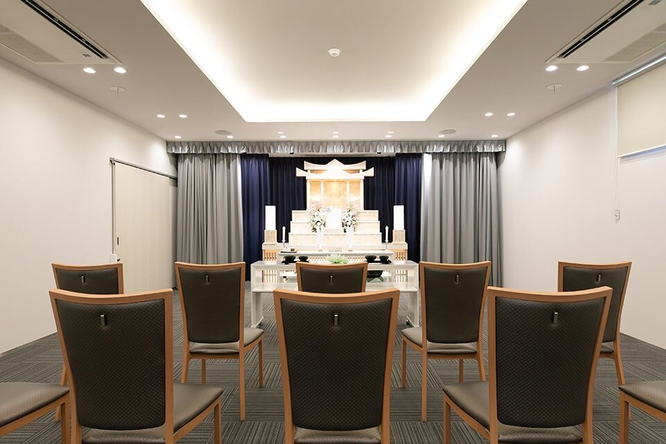 家族葬のファミーユ  帯山ホール　式場_正面（6/20枚）