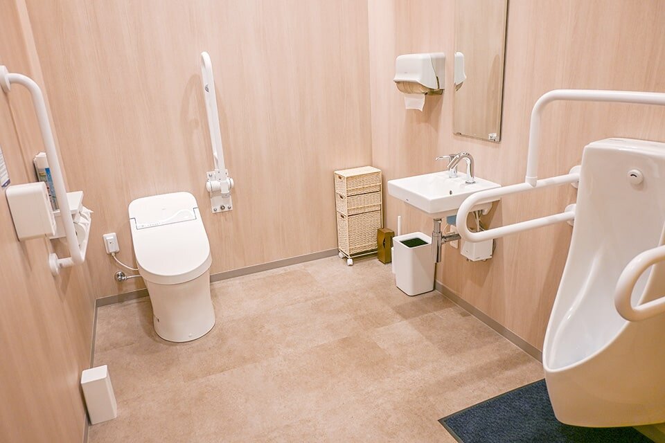 家族葬のファミーユ 枚方甲斐田新町ホール　多目的トイレ（17/20枚）