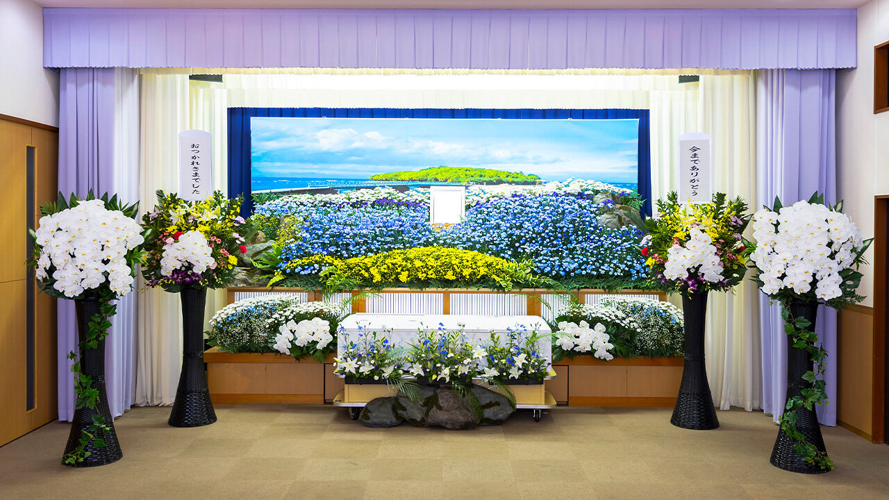 家族葬のファミーユ 花ヶ島ホール　祭壇例_4（9/20枚)