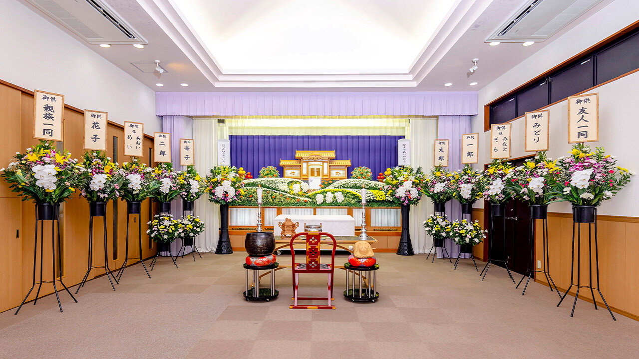 家族葬のファミーユ 清武加納ホール　祭壇例_5（12/20枚）