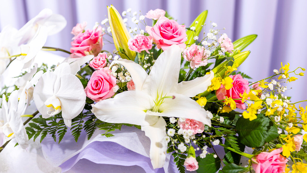 家族葬のファミーユ ご葬儀イメージ　棺上アレンジ（19/19枚）