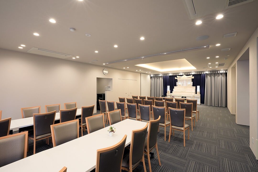 家族葬のファミーユ 上熊本ホール　会食スペース（5/18枚）