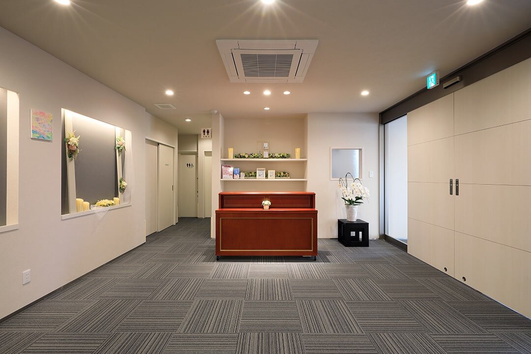 家族葬のファミーユ 上熊本ホール　エントランス（16/18枚）