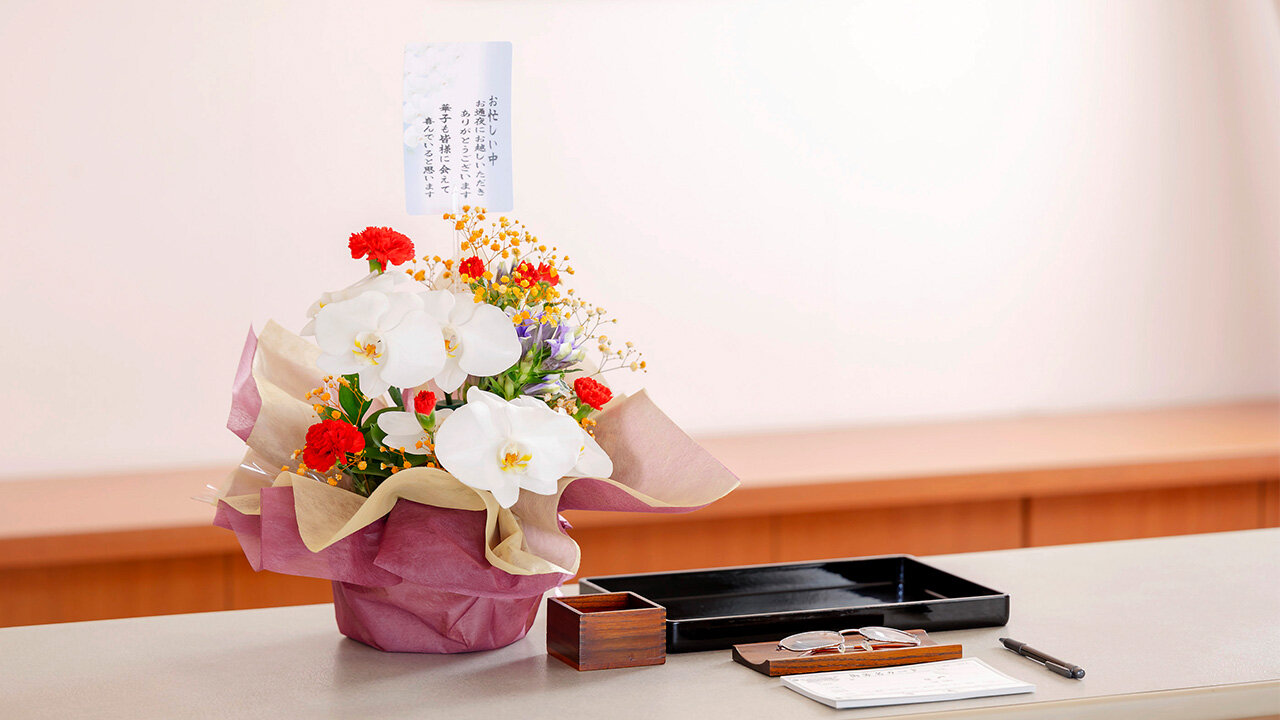 家族葬のファミーユ ご葬儀イメージ　受付セット（16/18枚）