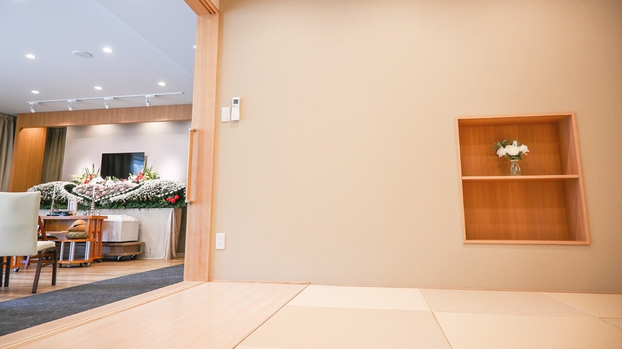 家族葬のファミーユ ならまちホール　和室控え室（10/20枚）