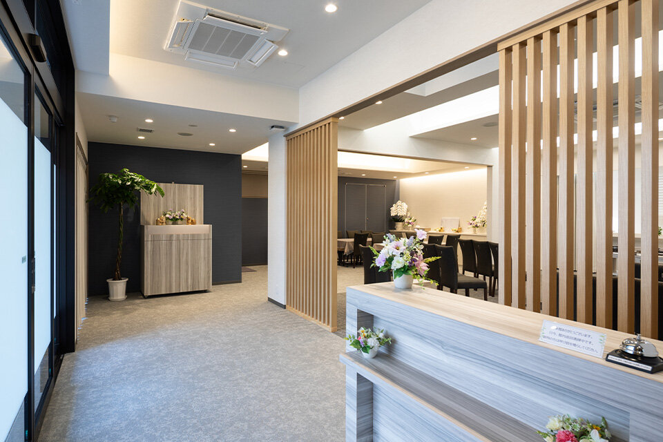 家族葬のファミーユ 家族葬のファミーユ 鳴海池上台　エントランス（6/16枚）