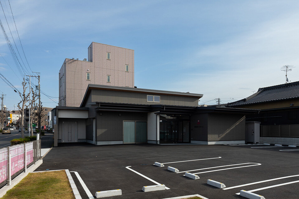 家族葬のファミーユ 家族葬のファミーユ 鳴海池上台　駐車場（14/16枚）