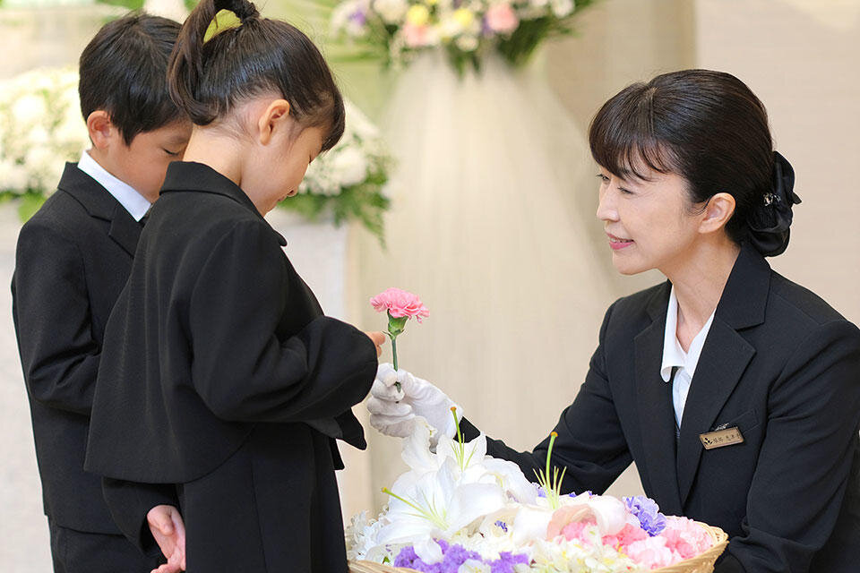 家族葬のファミーユ ご葬儀イメージ　花入れ①（15/18枚）