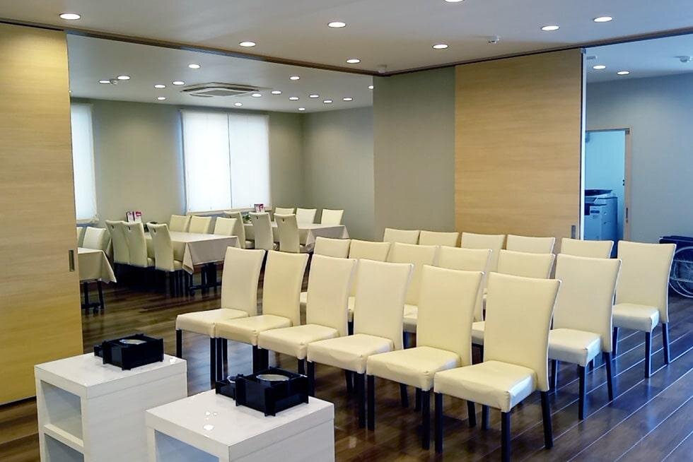 家族葬のファミーユ 知立逢妻　式場②（3/18枚）