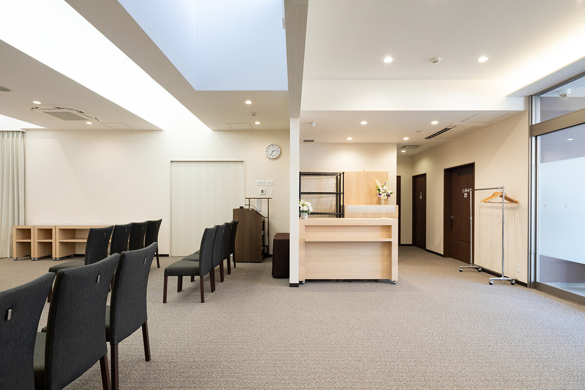 家族葬のファミーユ 四日市笹川通り 受付（17/20枚）