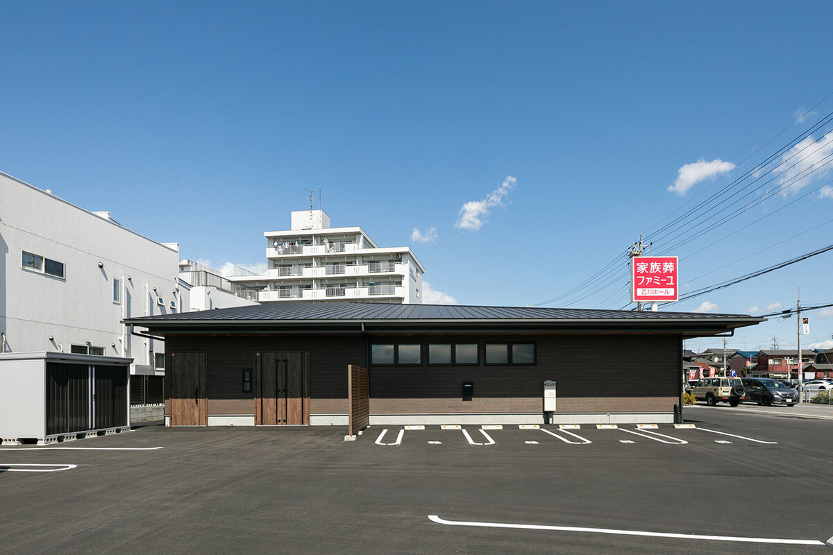 家族葬のファミーユ 乙川　駐車場（18/20枚）