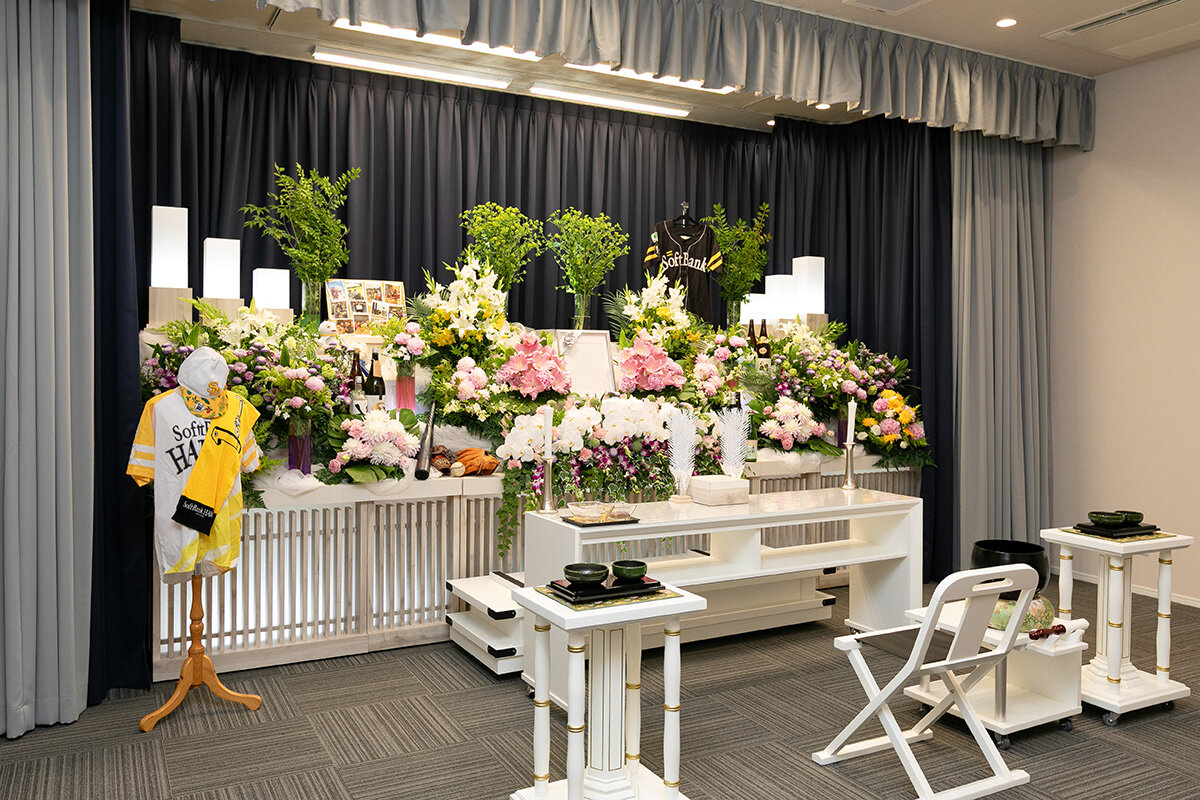 家族葬のファミーユ 光の森ホール　祭壇装飾（12/13枚）
