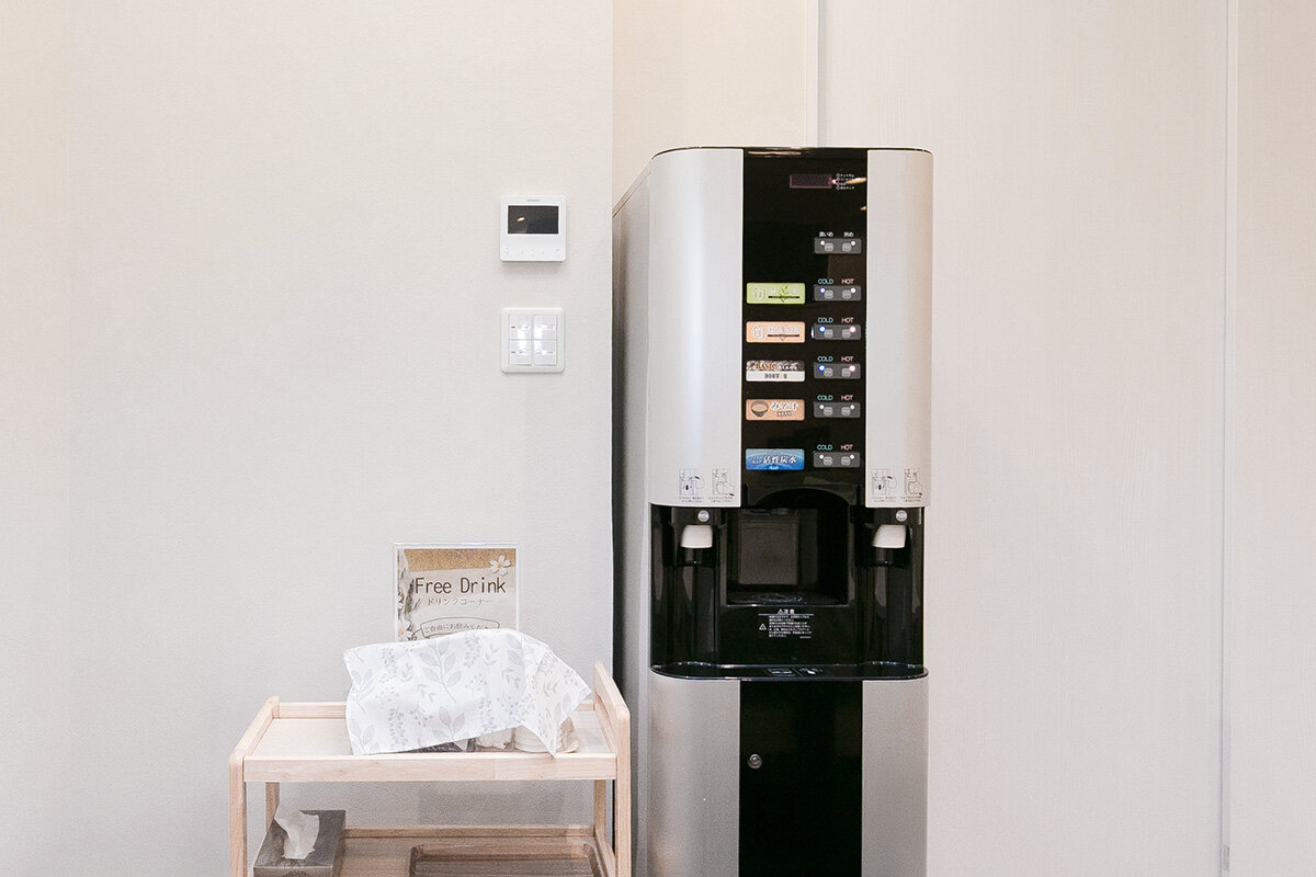 家族葬のファミーユ 横手ホール　給茶機（8/20枚）