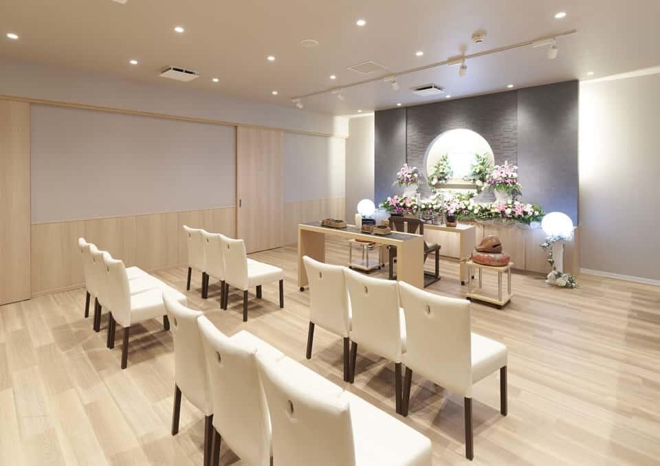 家族葬のファミーユ 井土ヶ谷ホール　式場②（3/16枚）