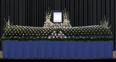 ファミーユ 花祭壇